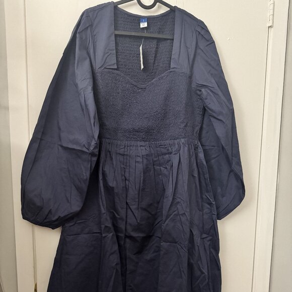 Old Navy Dresses & Skirts - Old Navy women Fit & Flare Midi Dress